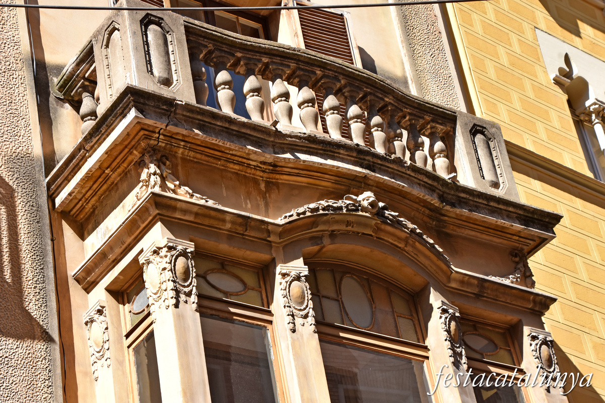 Figueres - Casa de Joaquim Monturiol Porret al carrer Monturiol 