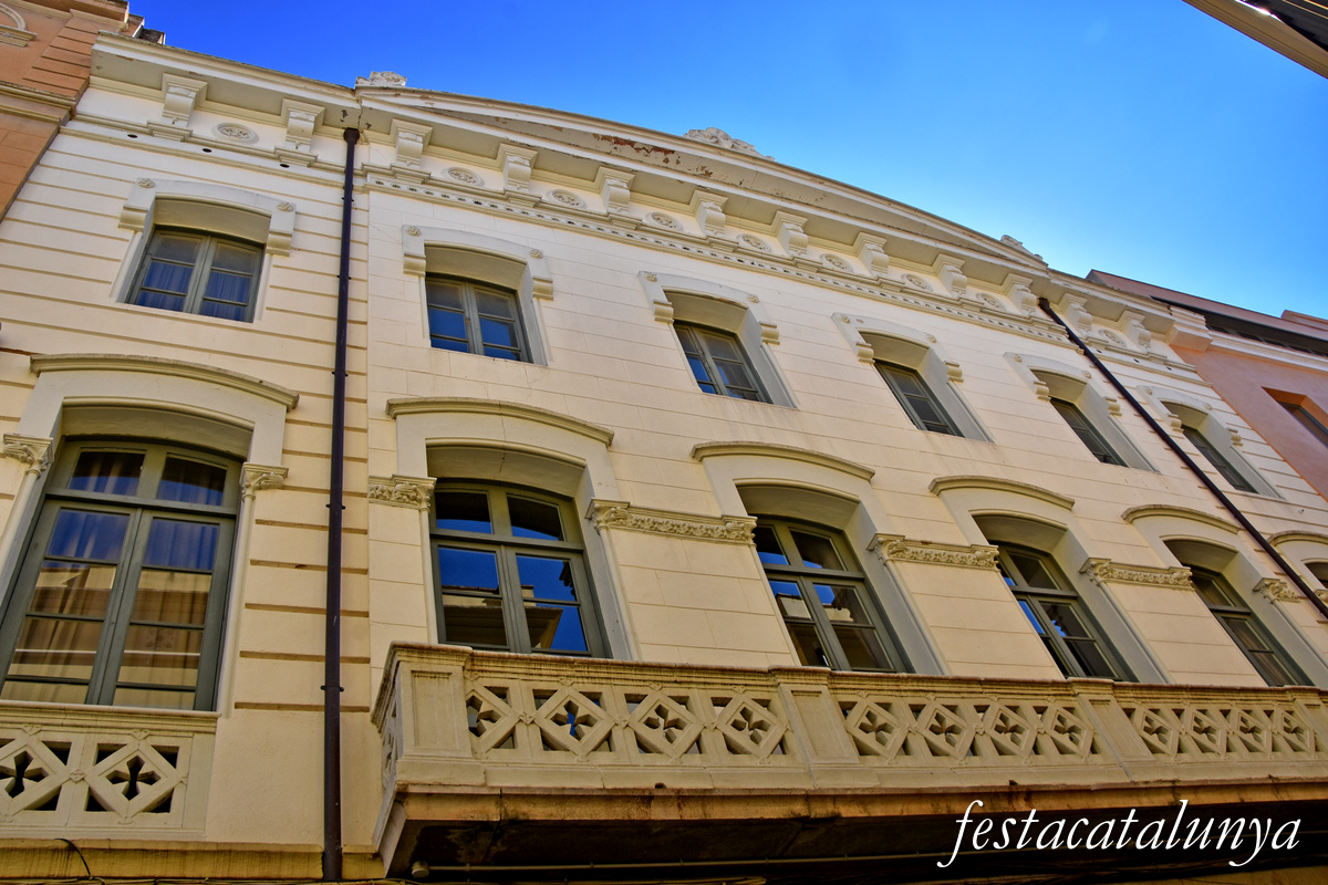 Figueres - Casino Sport Figuerenc al carrer Moreria 