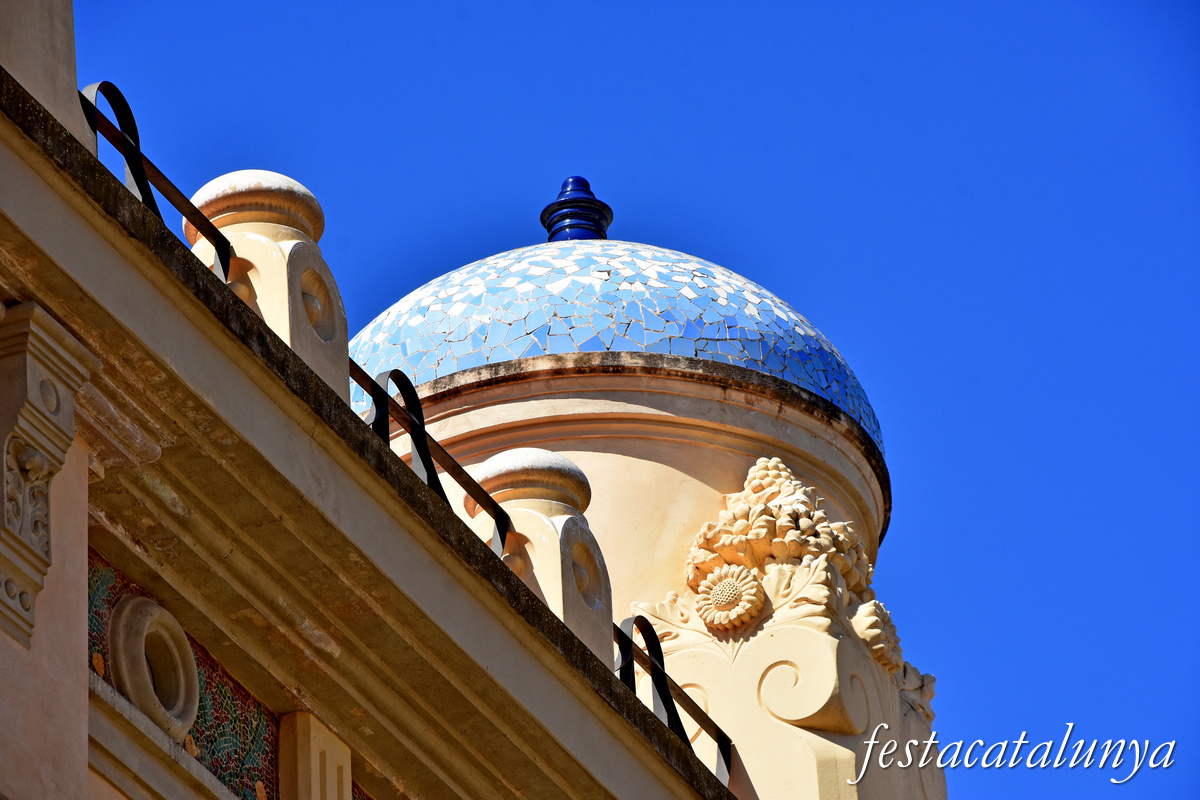 G.- Casino Menestral de Figueres al Carrer Ample de Figueres