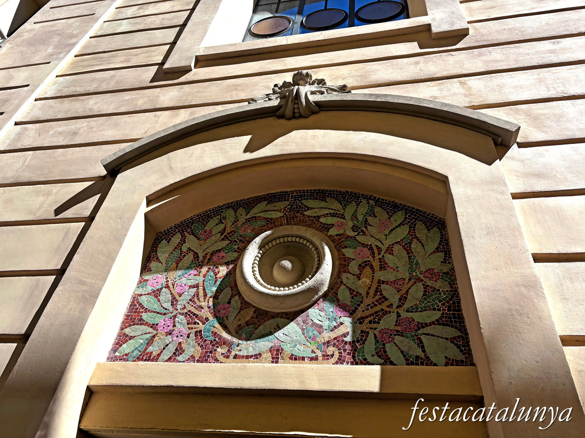 Figueres - Casino Menestral de Figueres al Carrer Ample 