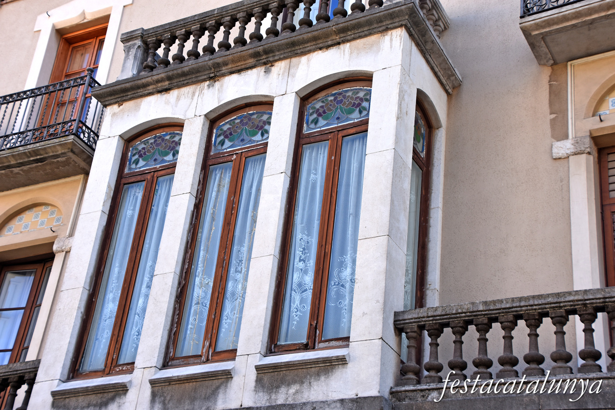 Figueres - Casa de Mas Roger al carrer Monturiol 
