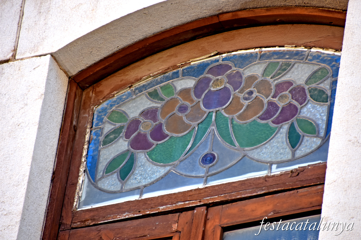 Casa de Mas Roger al carrer Monturiol de Figueres