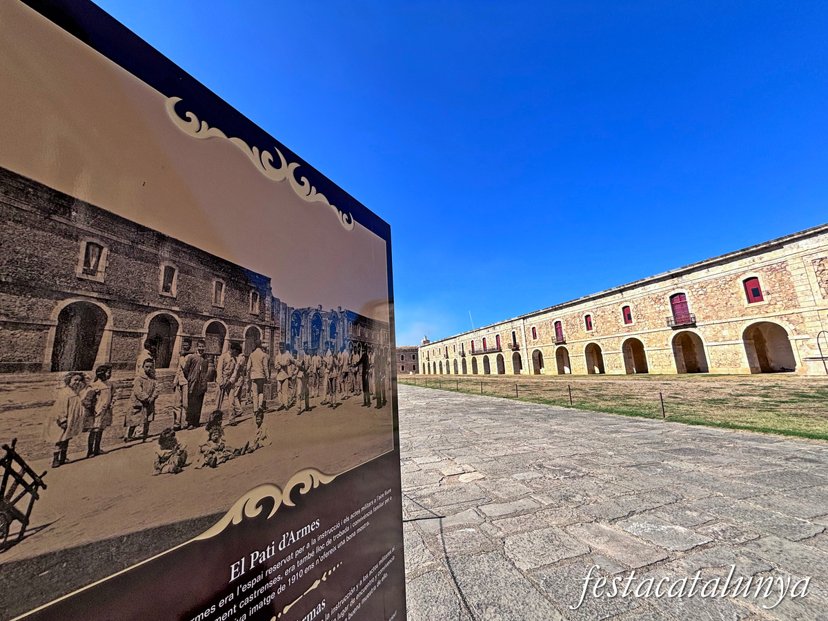 Figueres - El pati d'armes del Castell de Sant Ferran 