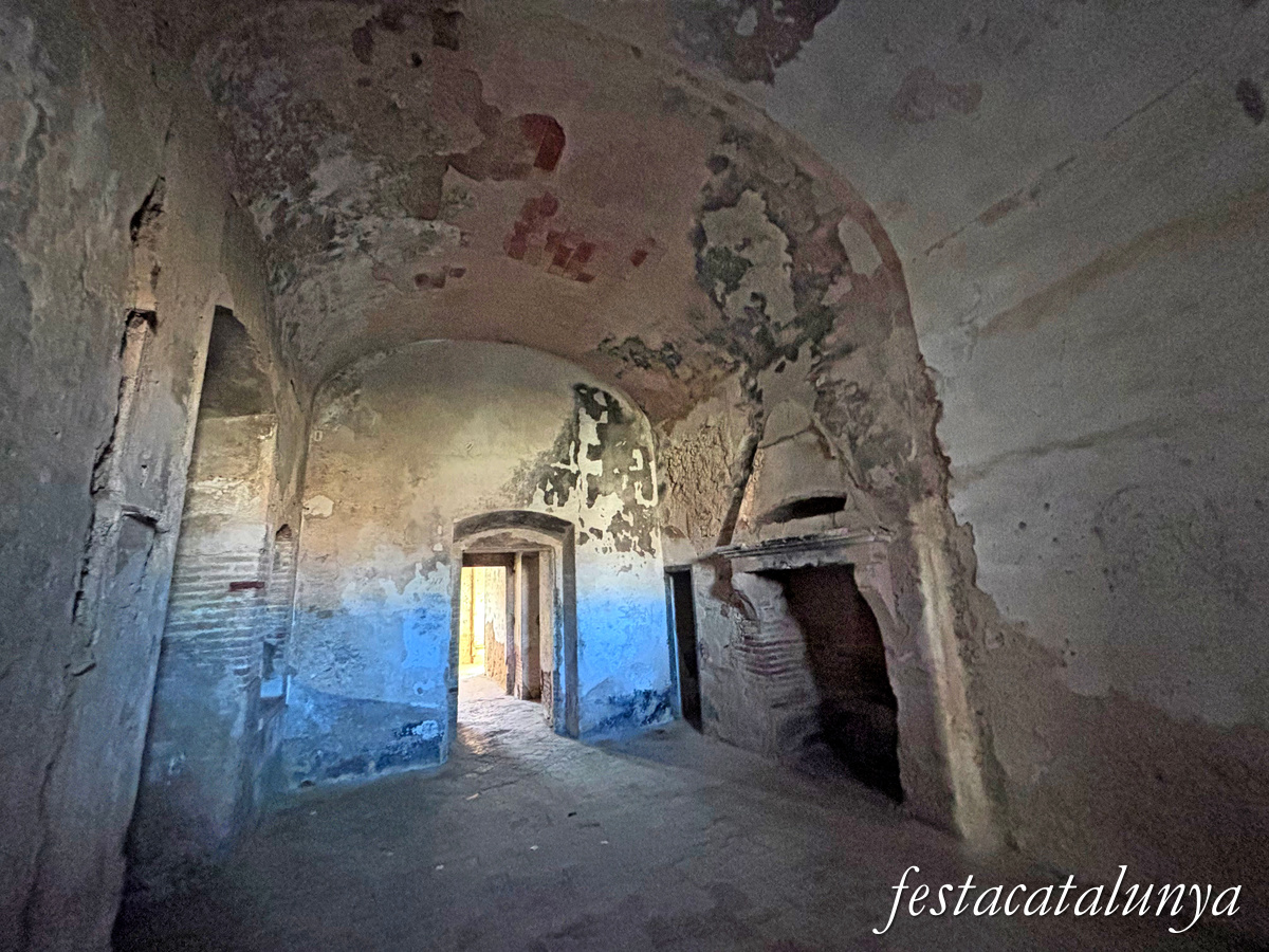 Figueres - Pavelló d'habitatges de l'oficialitat del Castell de Sant Ferran 