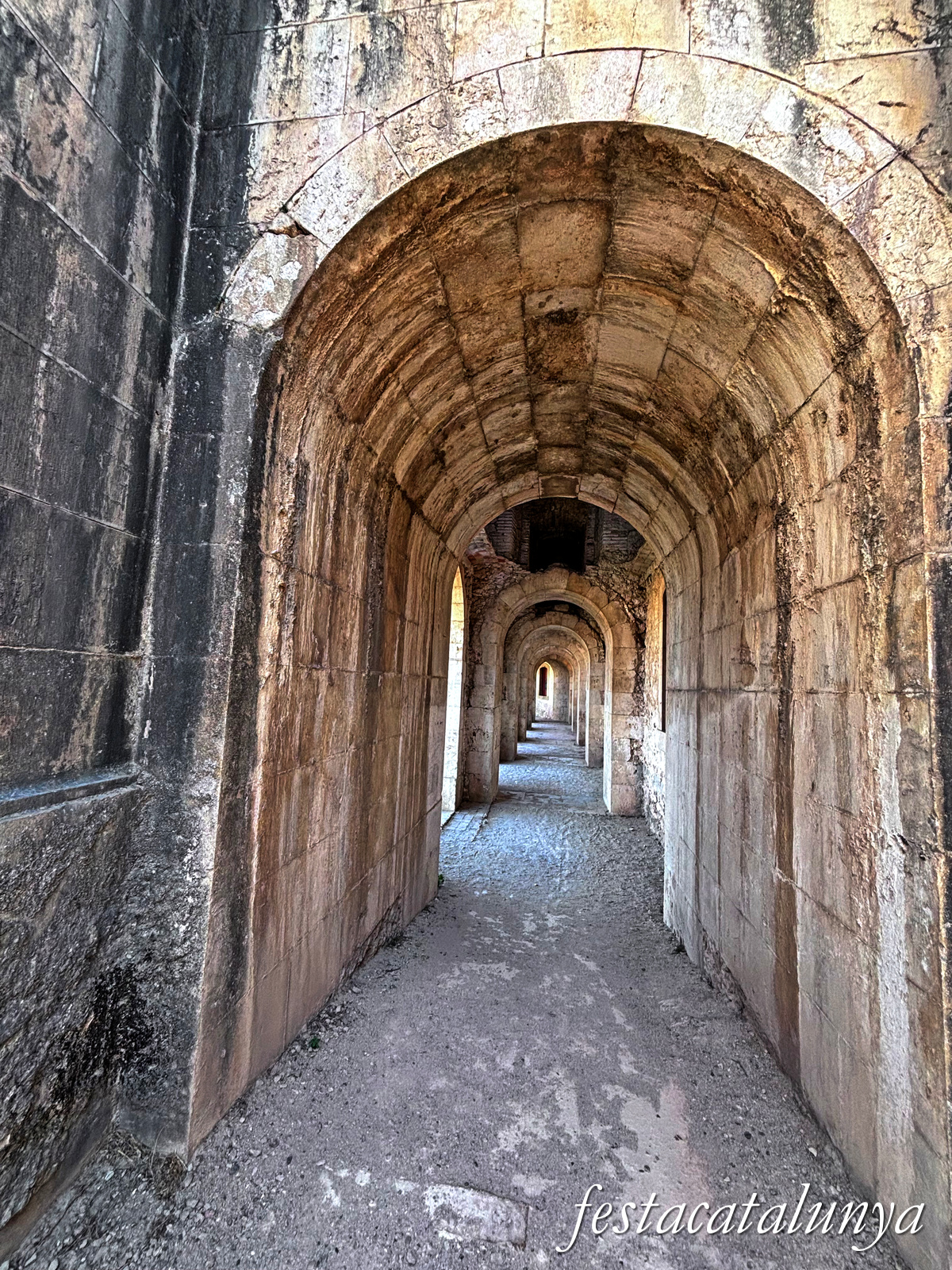 4 i 5 - Pavelló d'habitatges de l'oficialitat del Castell de Sant Ferran de Figueres