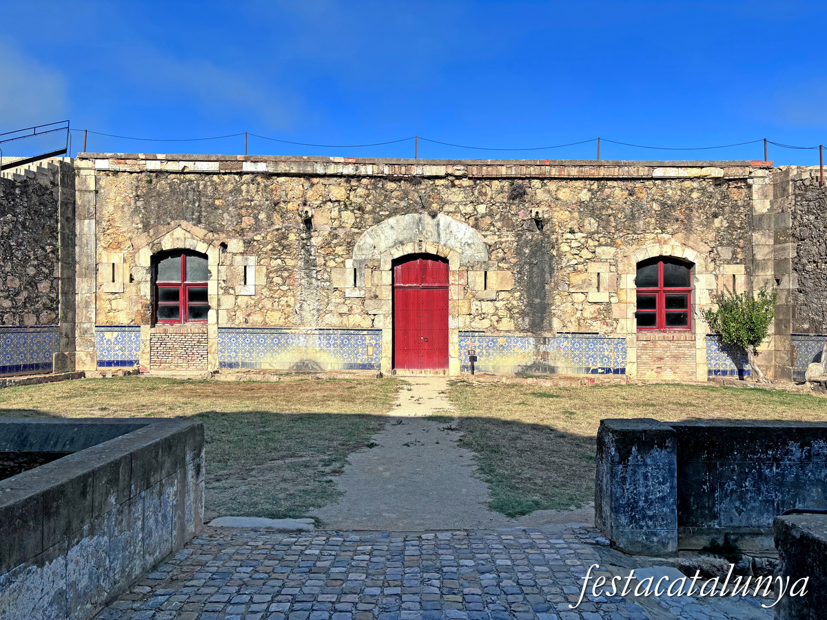 Figueres - El Hogar del Soldado o Cantina del Castell de Sant Ferran