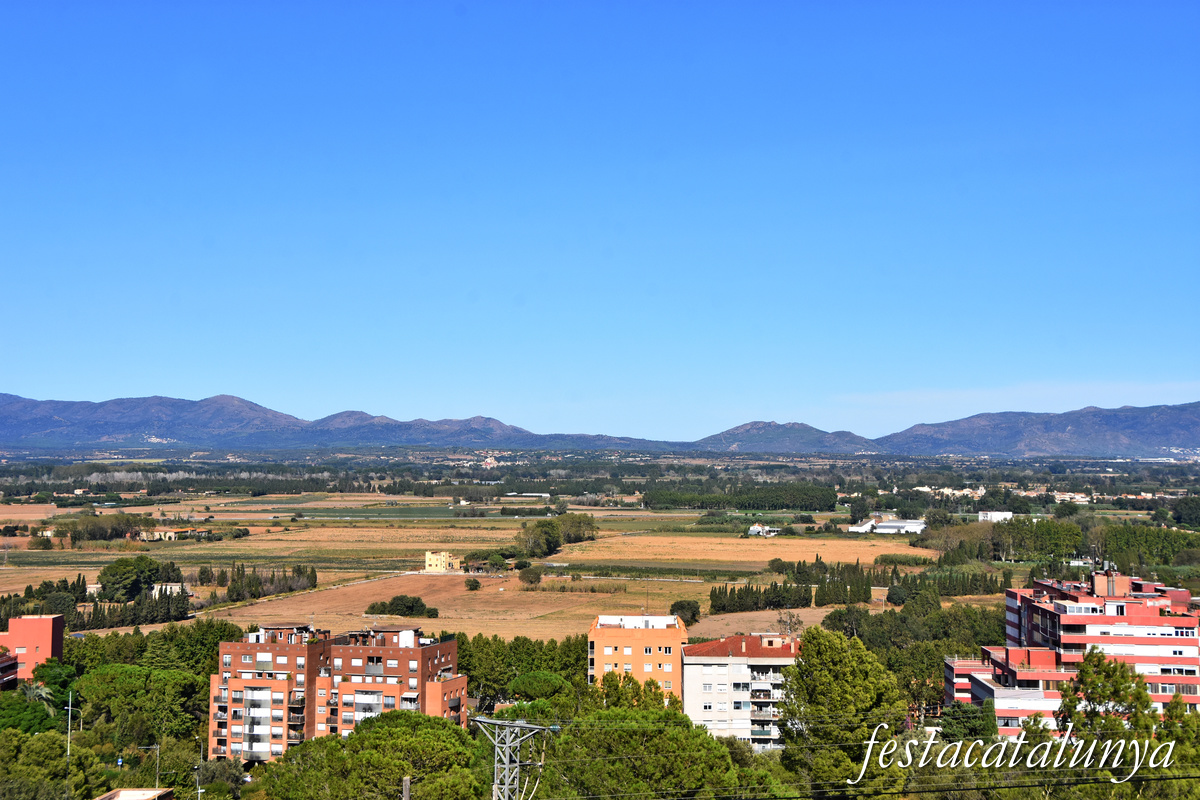 Figueres - Mirador amb vistes panoràmiques del Castell de Sant Ferran 