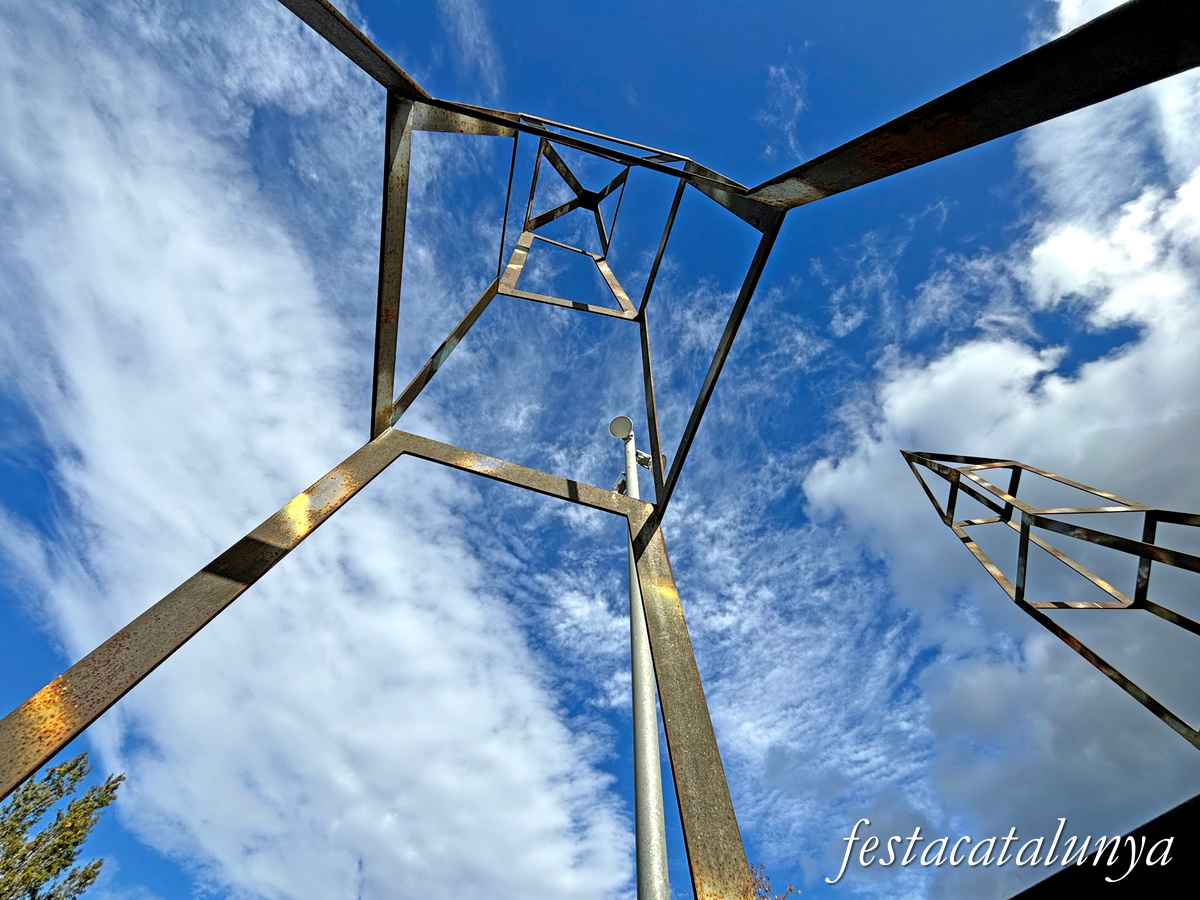 Pallejà - Escultura Torres de les Cultures 