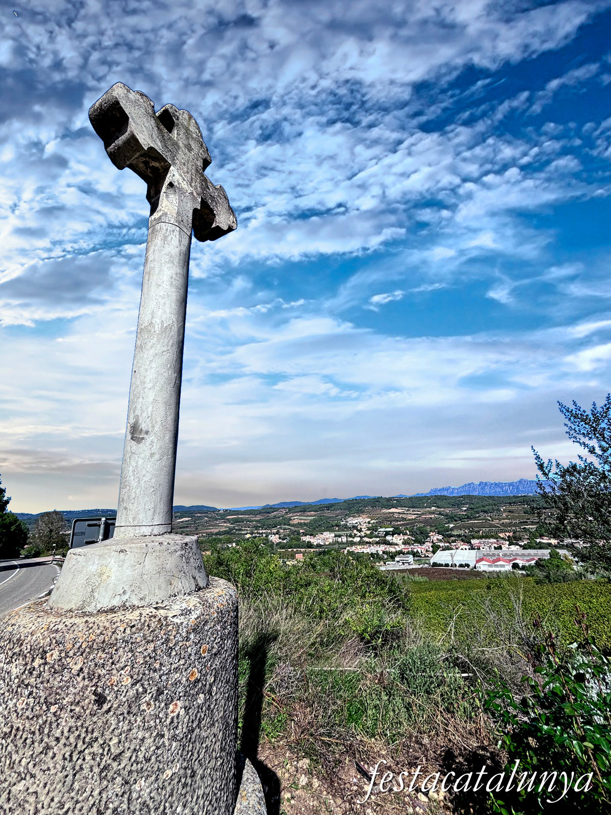Torrelavit - Creu de Lavit i Mirador