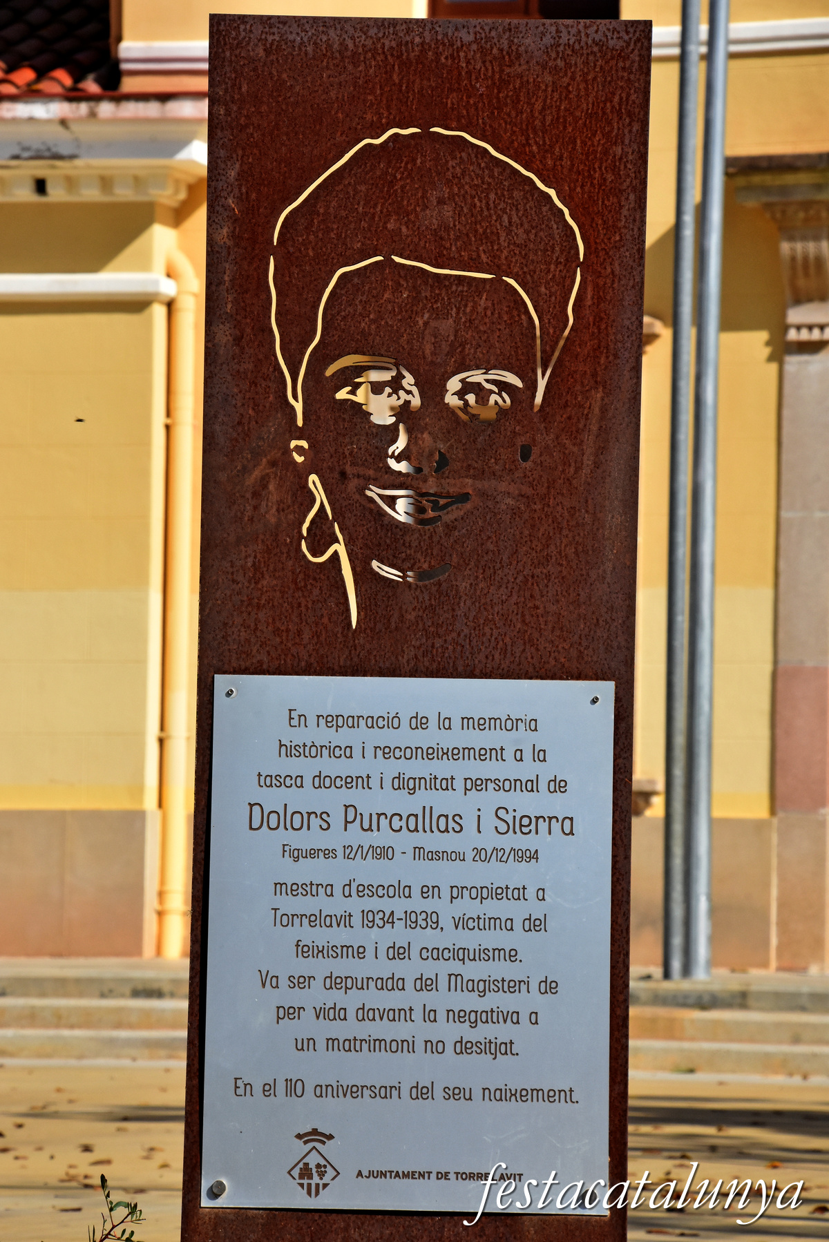 Torrelavit - Escoles de Joan i Jaume Ràfols