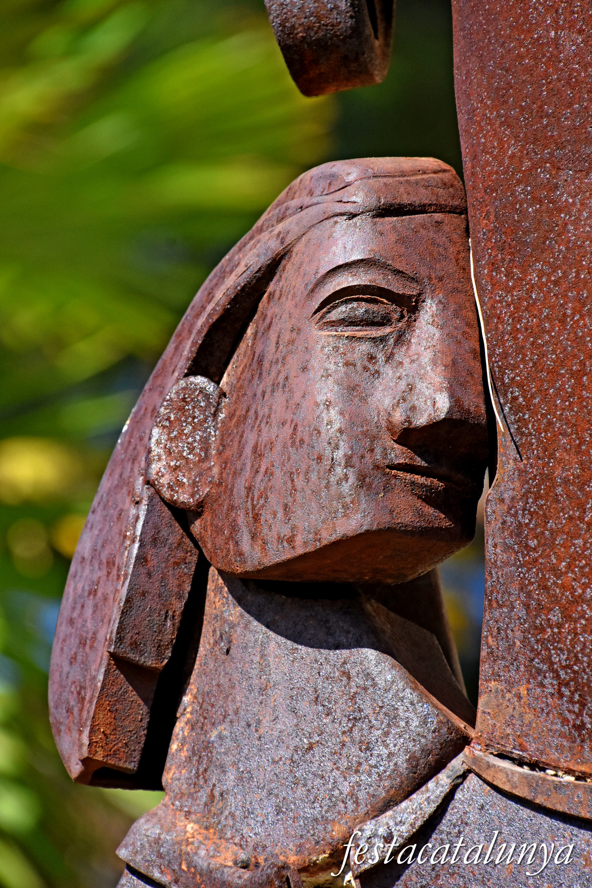 Torrelavit - Escultura Homenatge al raïm 