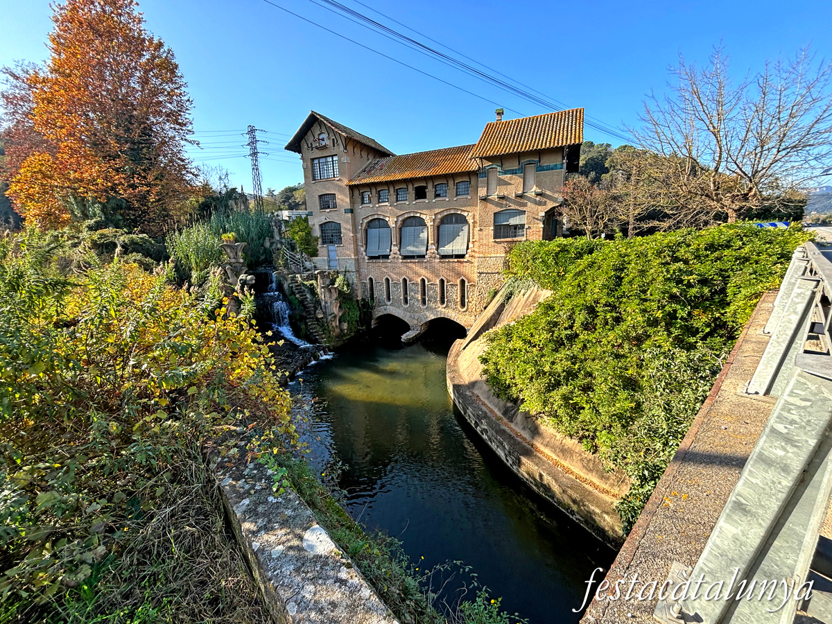 Bescanó - Central elèctrica modernista 