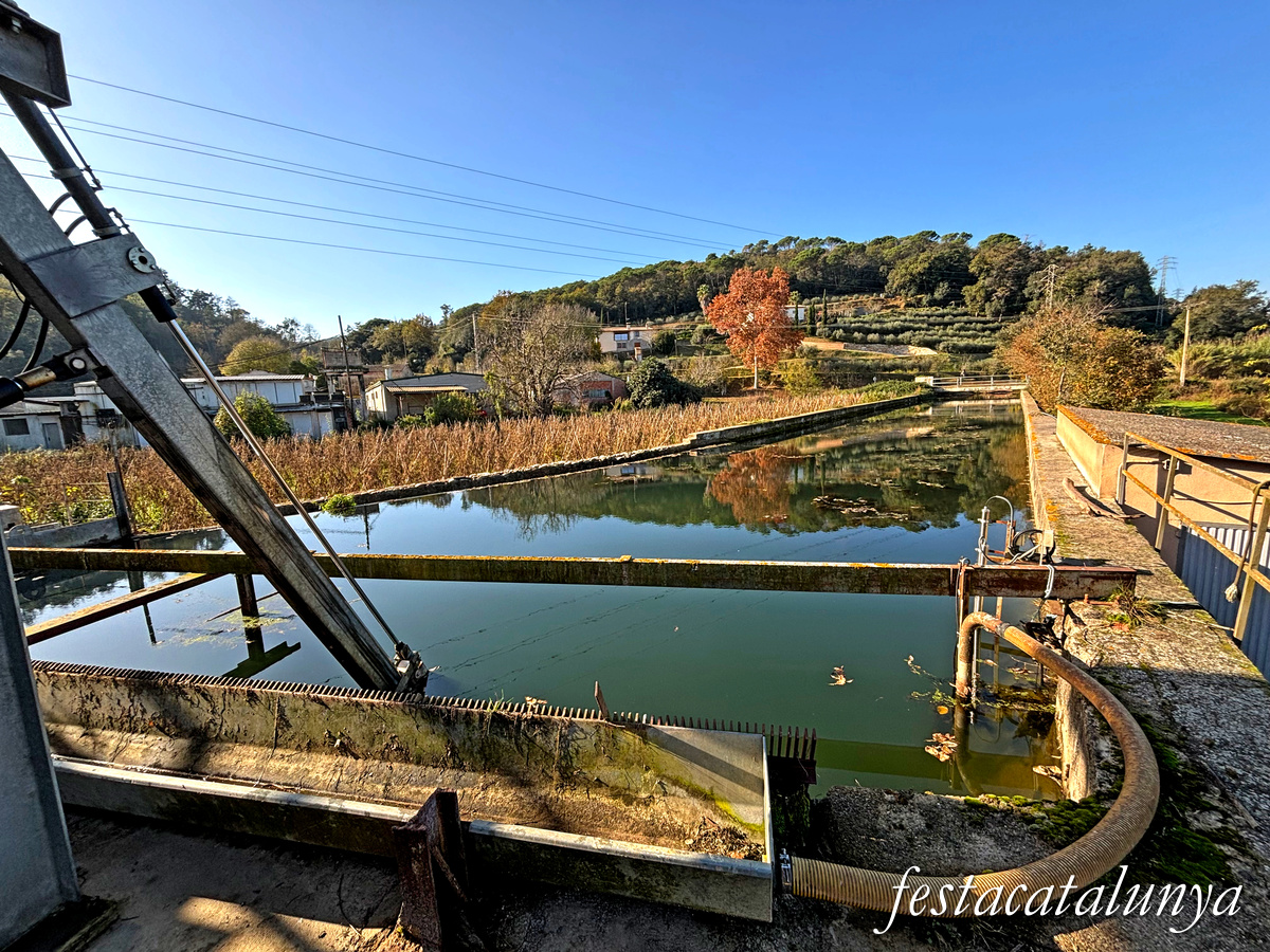 Bescanó - Central elèctrica modernista 