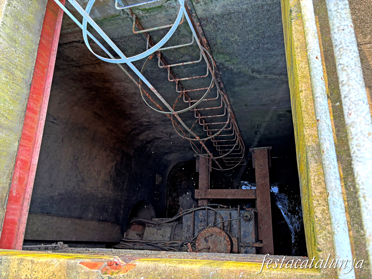 Bescanó - Central elèctrica modernista