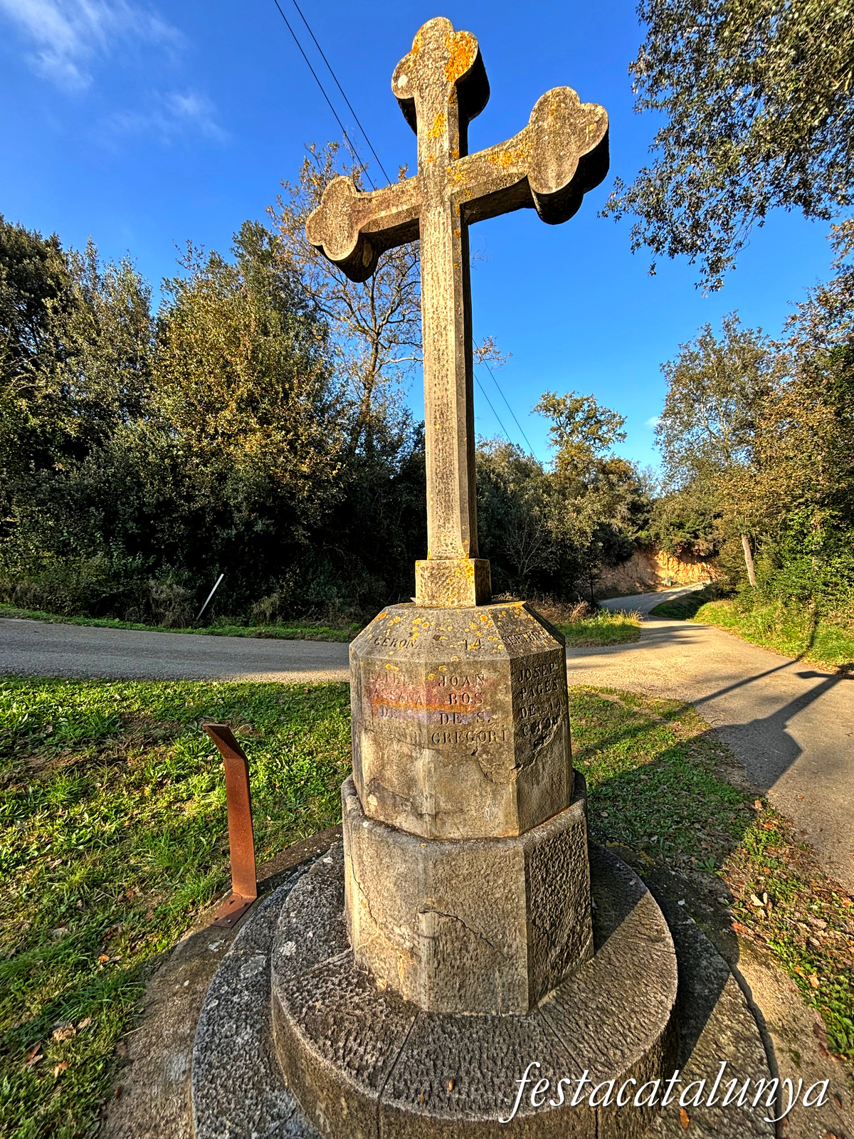 Bescanó - Creu dels carlins de Vilanna