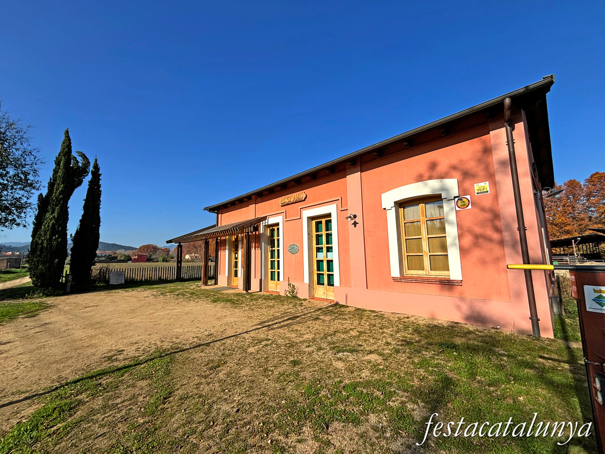 Ruta de l'antic carrilet d'Olot a Girona al seu pas per Bescanó
