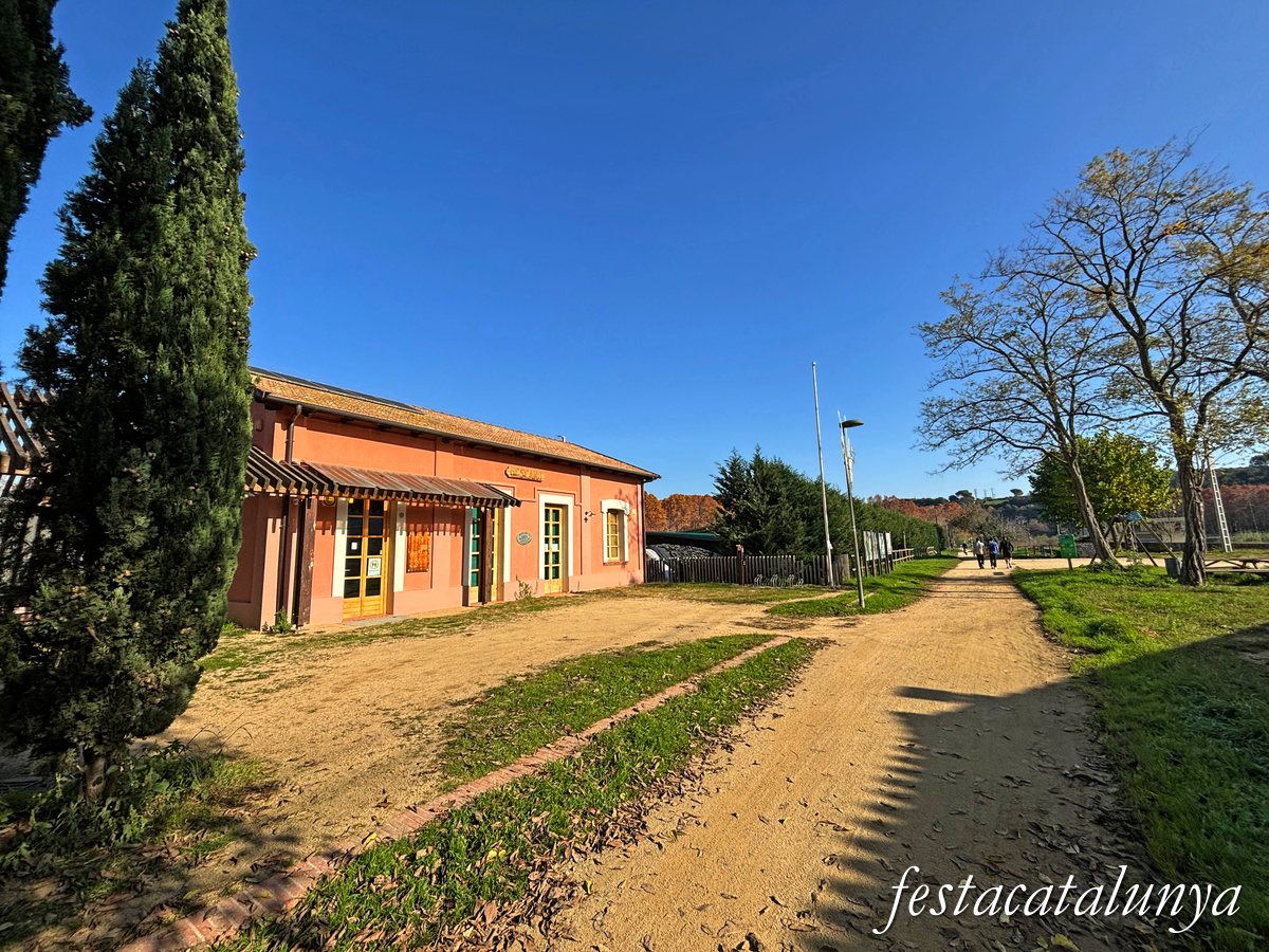 Ruta de l'antic carrilet d'Olot a Girona al seu pas per Bescanó