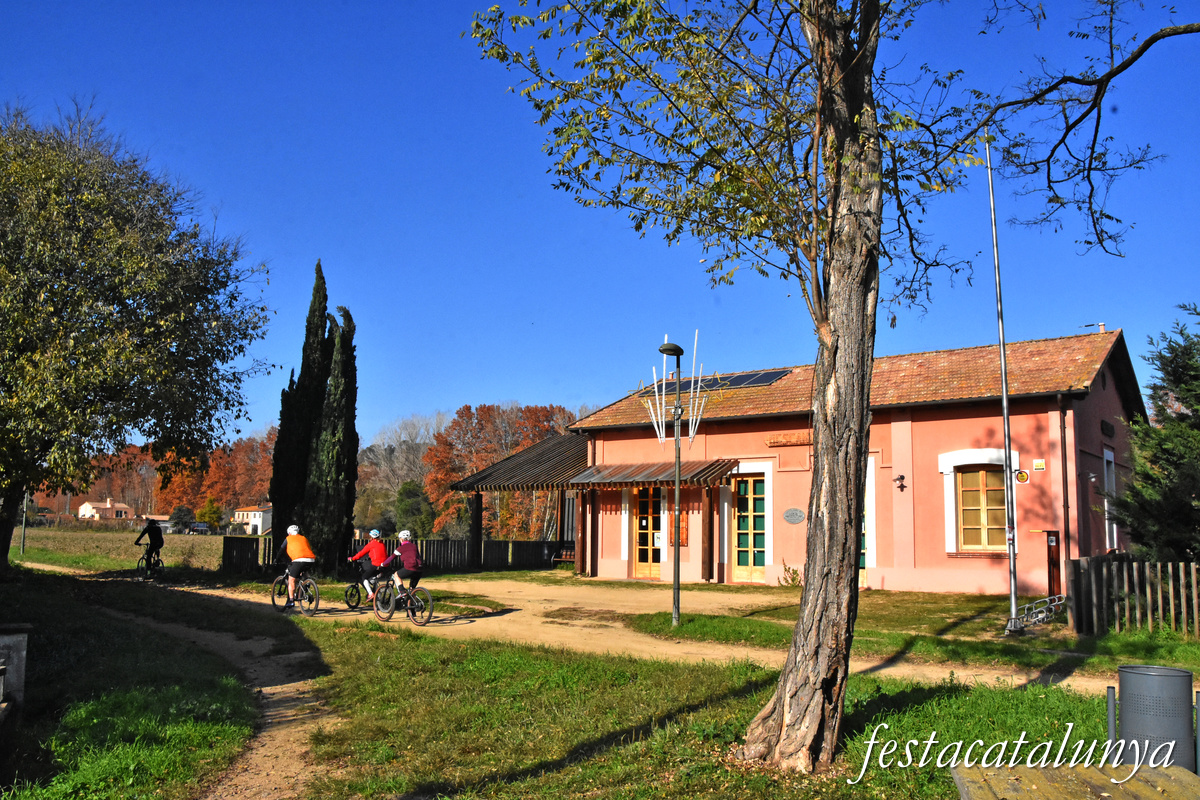 Ruta de l'antic carrilet d'Olot a Girona al seu pas per Bescanó