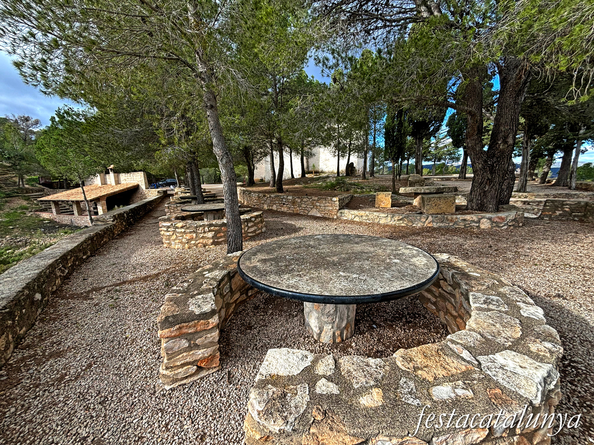 Rasquera - Àrea de lleure i pícnic de l'ermita de Sant Domènec 