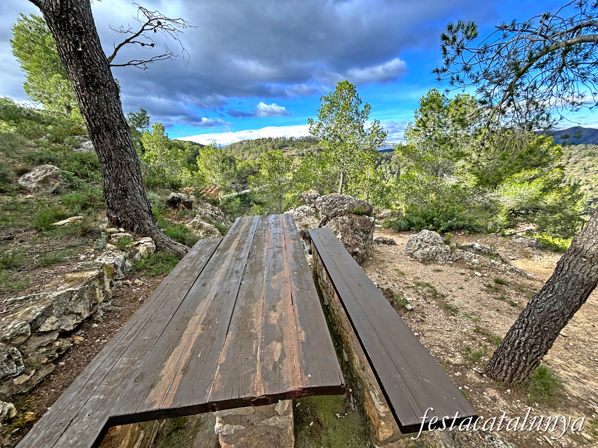 Rasquera - Àrea de lleure i pícnic de l'ermita de Sant Domènec