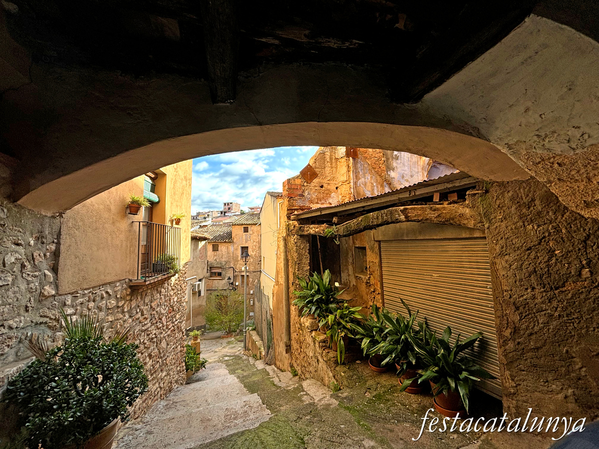 Rasquera - Perxe del carrer Major amb carrer Solà 