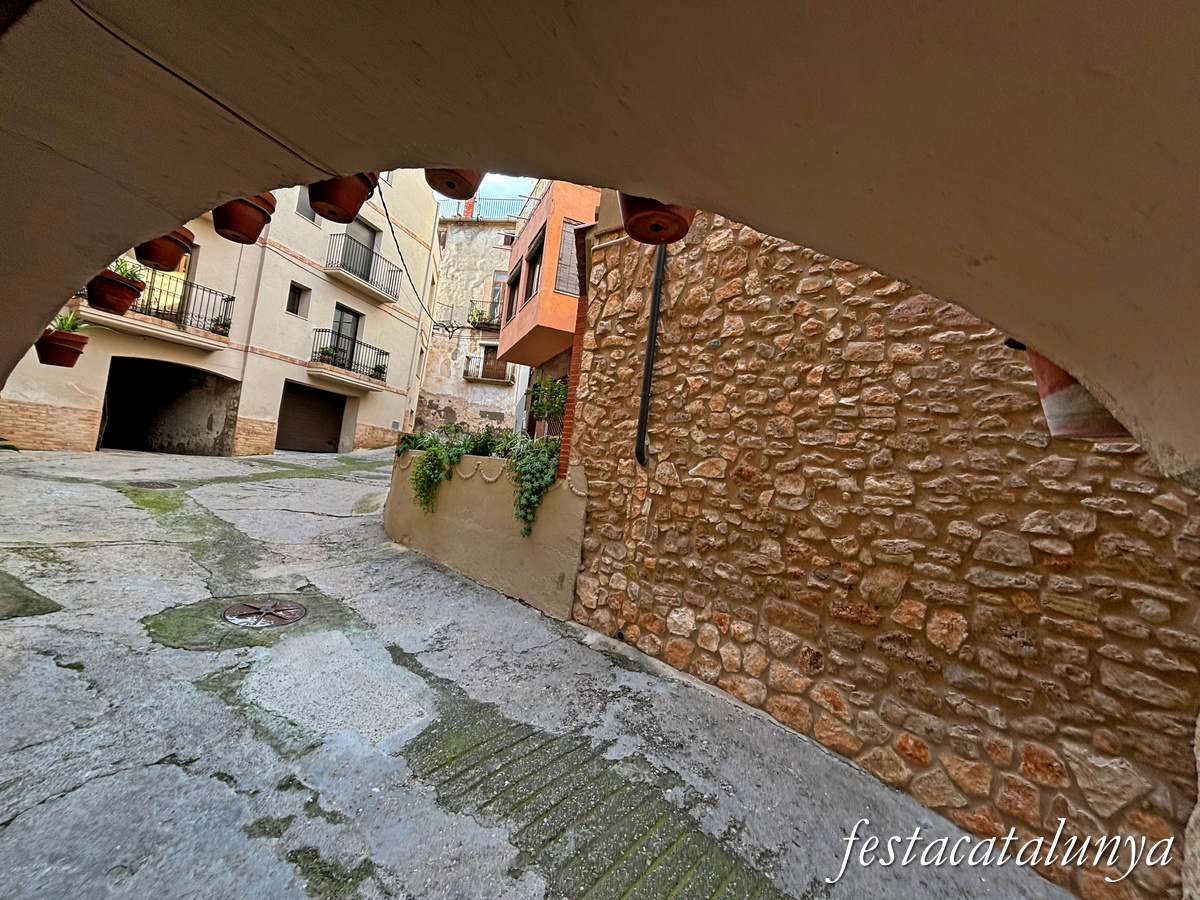 Rasquera - Perxe del carrer Major amb carrer Solà 