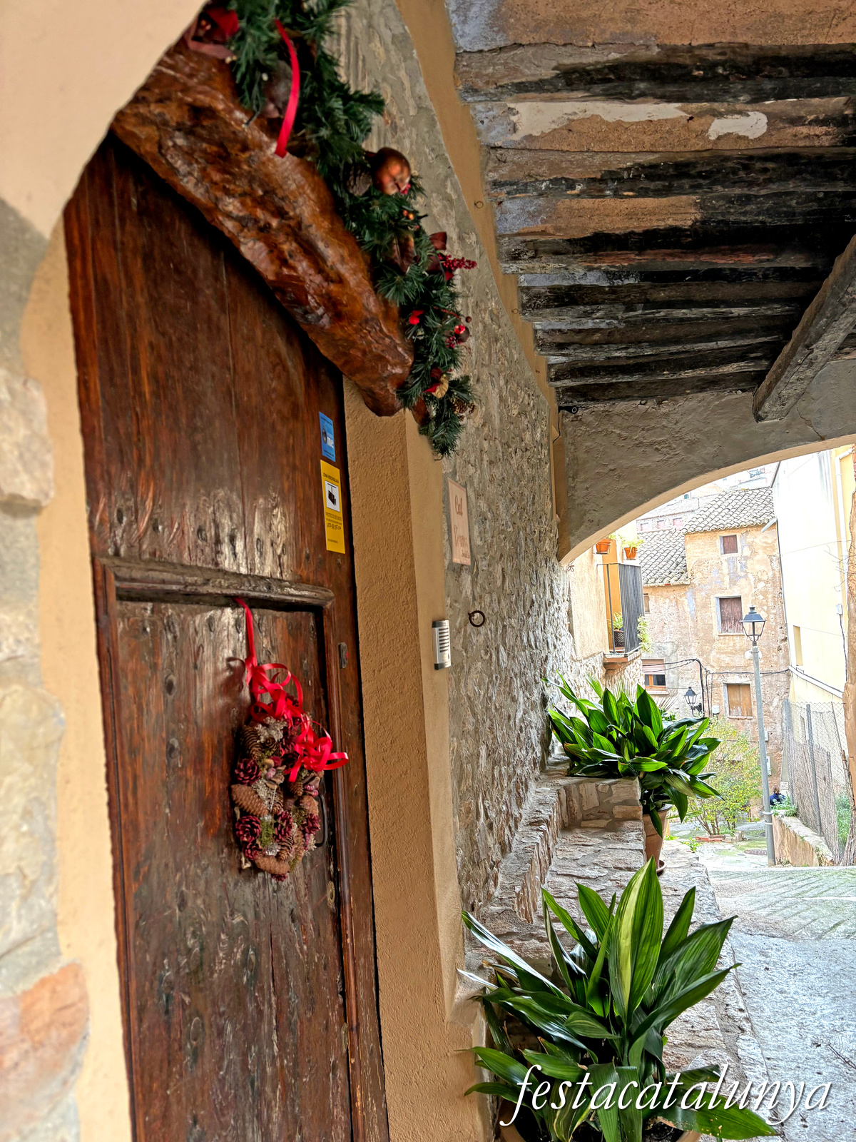 Rasquera - Perxe del carrer Major amb carrer Solà