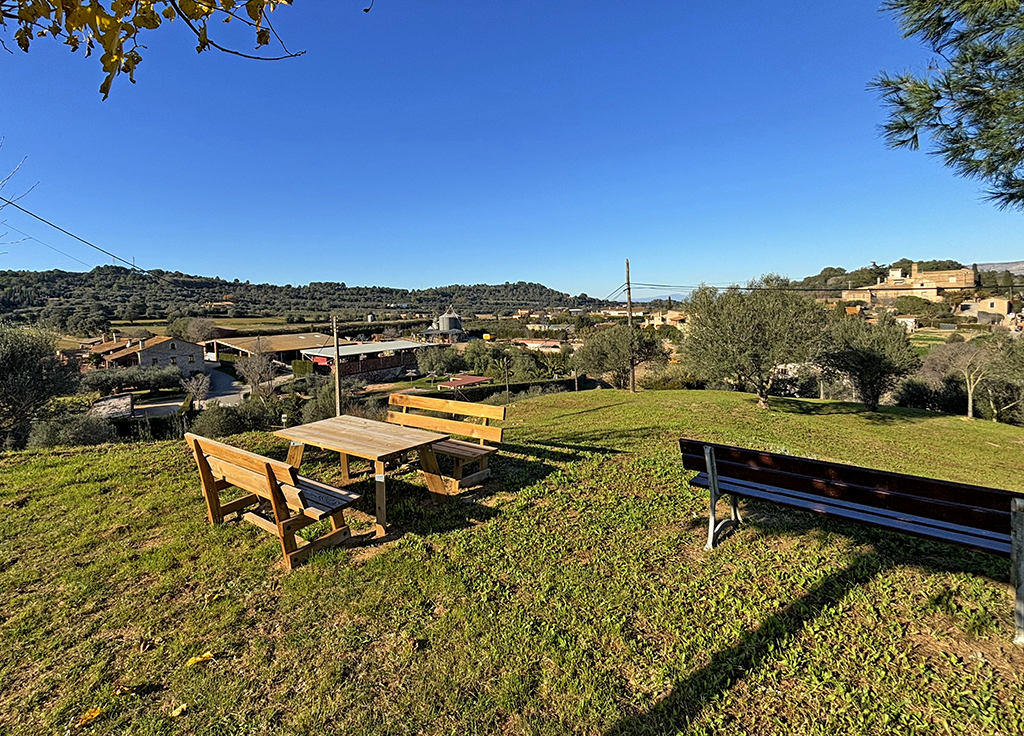 C. Mirador del Castellot de Fontanilles ***