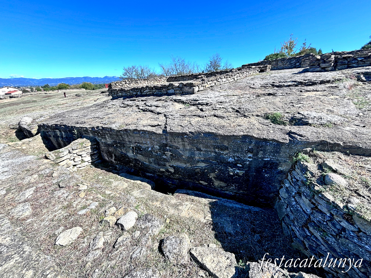Les Masies de Roda - L'Esquerda: poblat ibèric i medieval