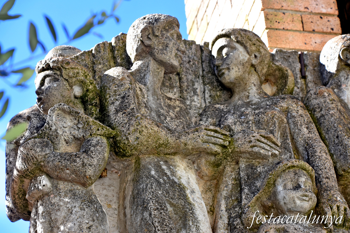 Les Masies de Roda - Monument a l'Estatut de l'any 1979