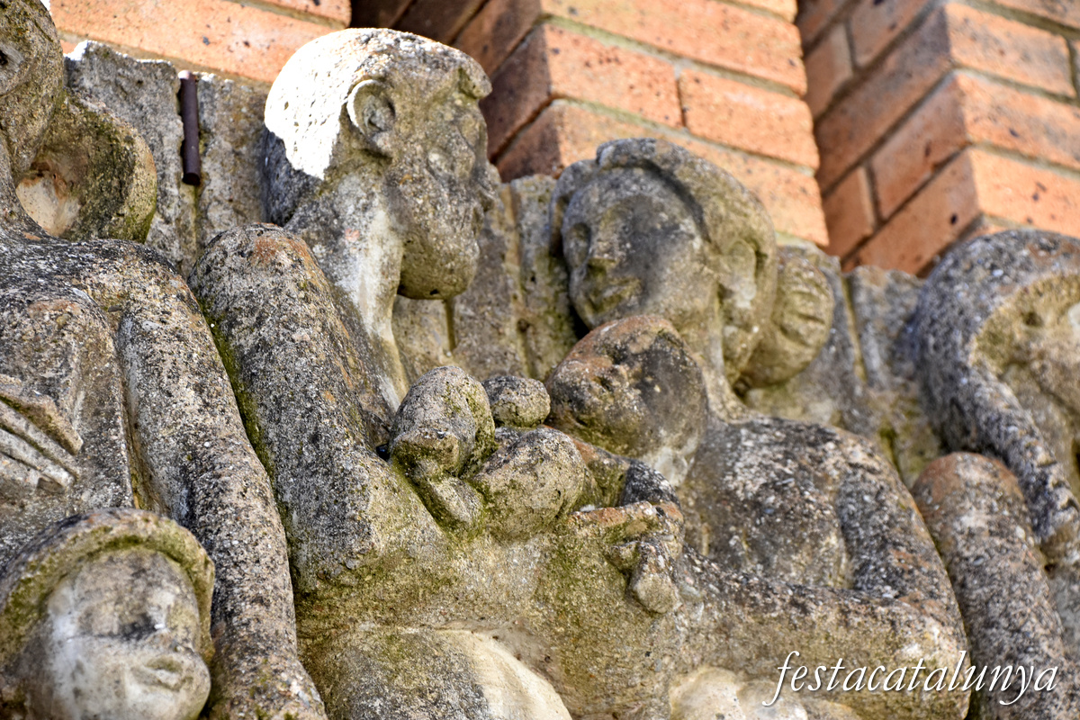 Les Masies de Roda - Monument a l'Estatut de l'any 1979