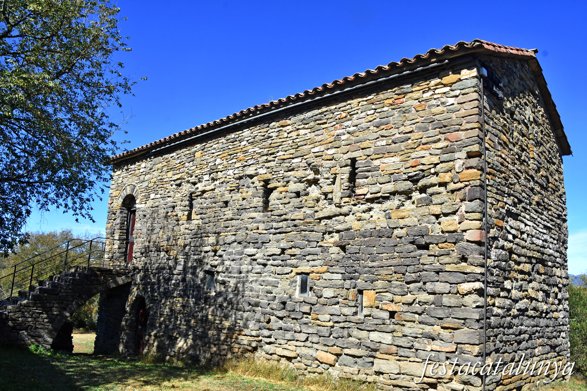 Les Masies de Roda - Dependències i estances del monestir de Sant Pere de Casserres - Hospederia