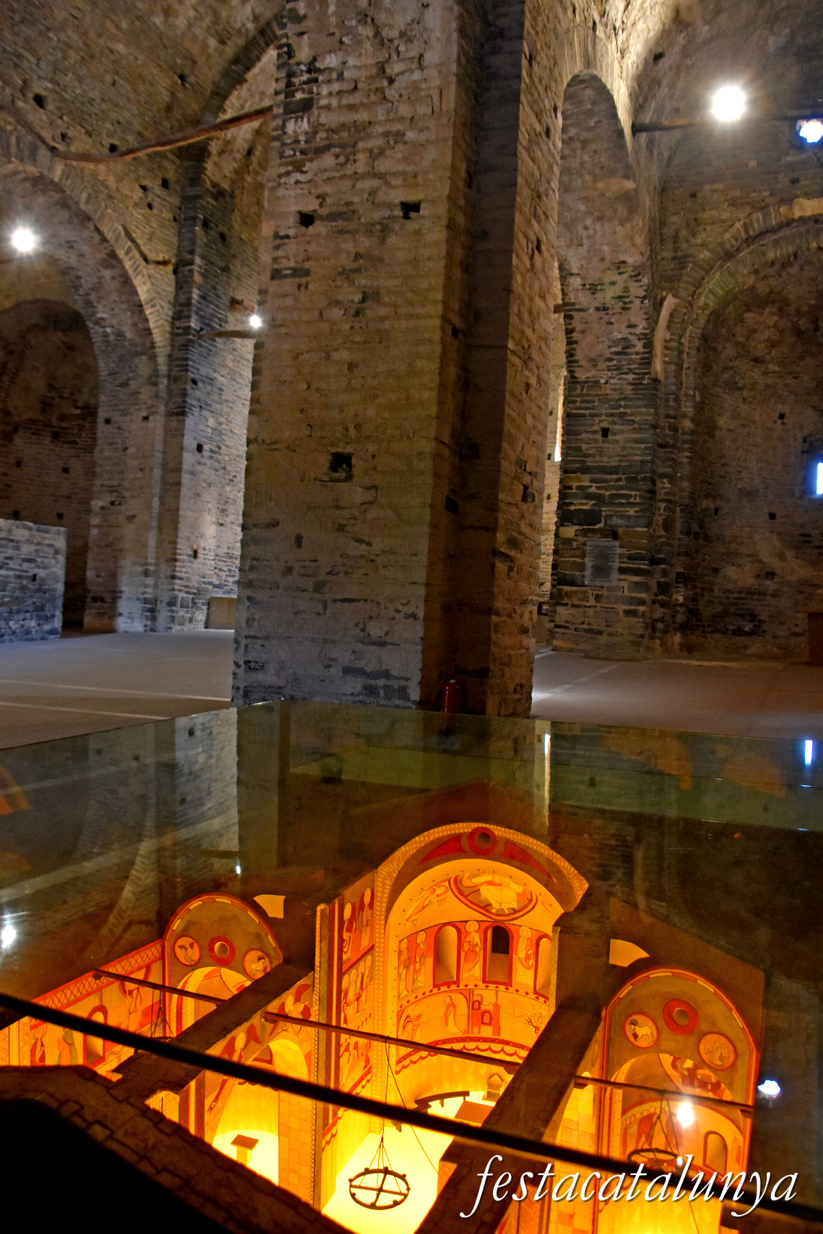 Les Masies de Roda - Església del monestir de Sant Pere de Casserres