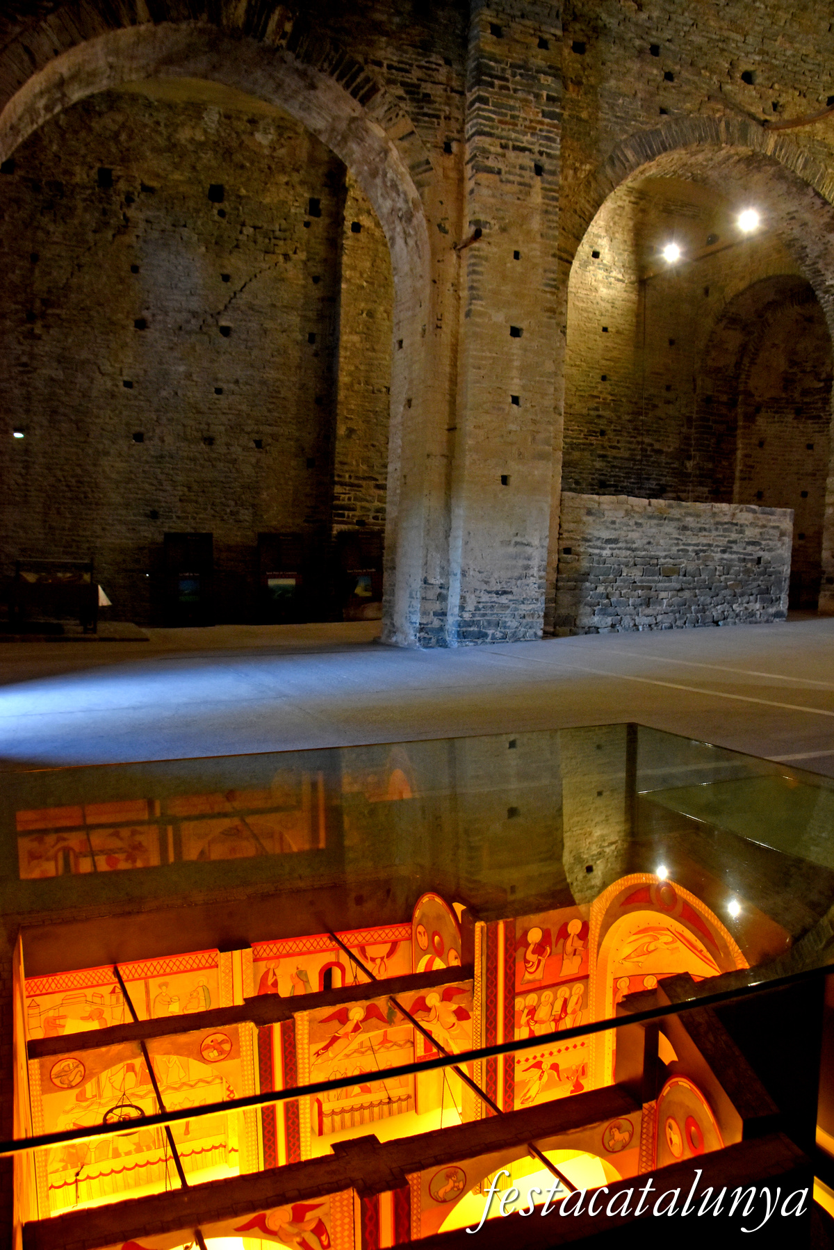 Les Masies de Roda - Església del monestir de Sant Pere de Casserres