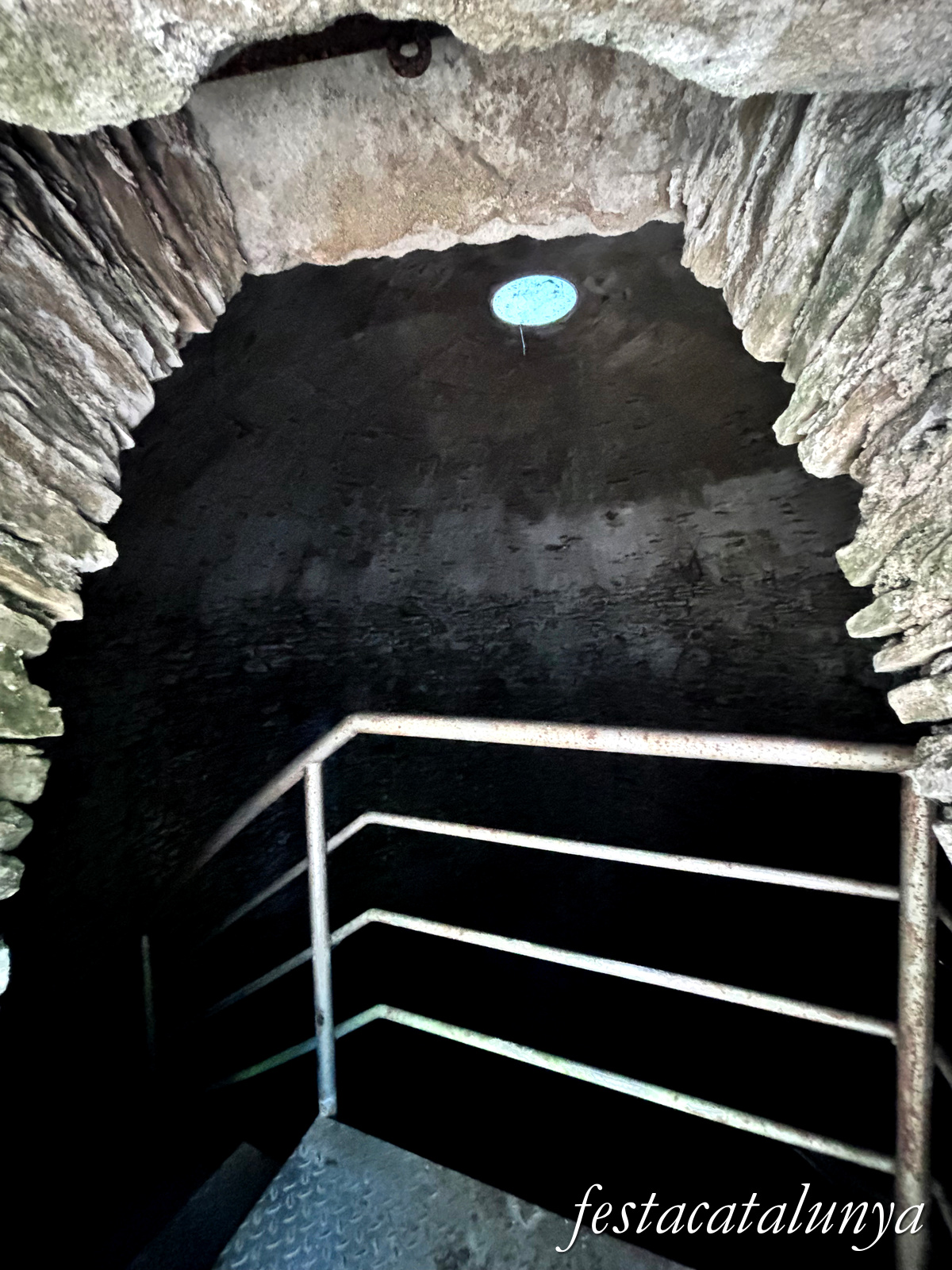 Les Masies de Roda - Pou de glaç de Salou o poua de la Sorralta