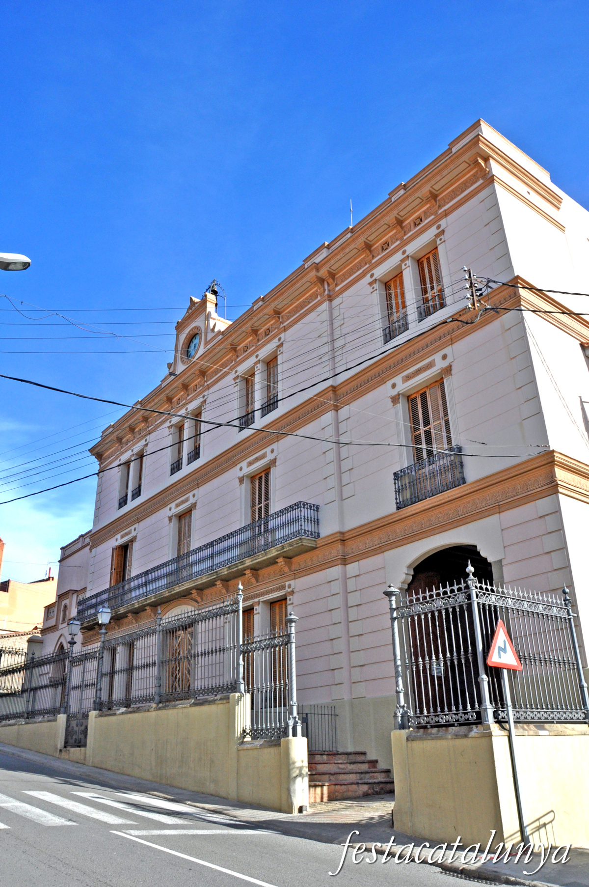 Sant Feliu de Codines - Edificis de l'Avinguda Catalunya (Can Rodó) 