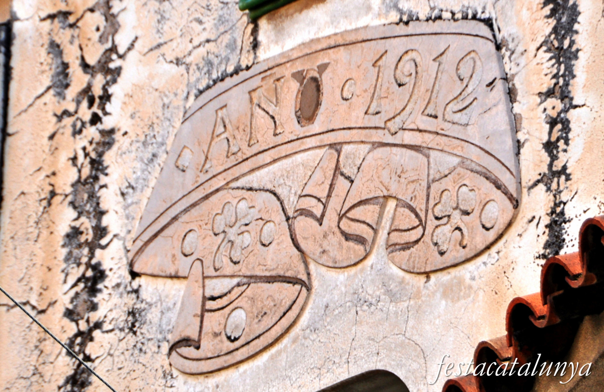 Sant Feliu de Codines - Edificis de l'Avinguda Catalunya (Can Puigdomènec) 