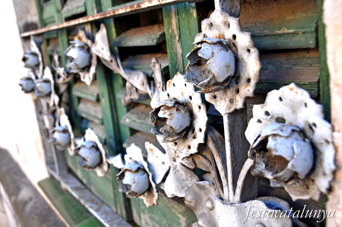 Sant Feliu de Codines - Edificis de l'Avinguda Catalunya (Can Puigdomènec) 