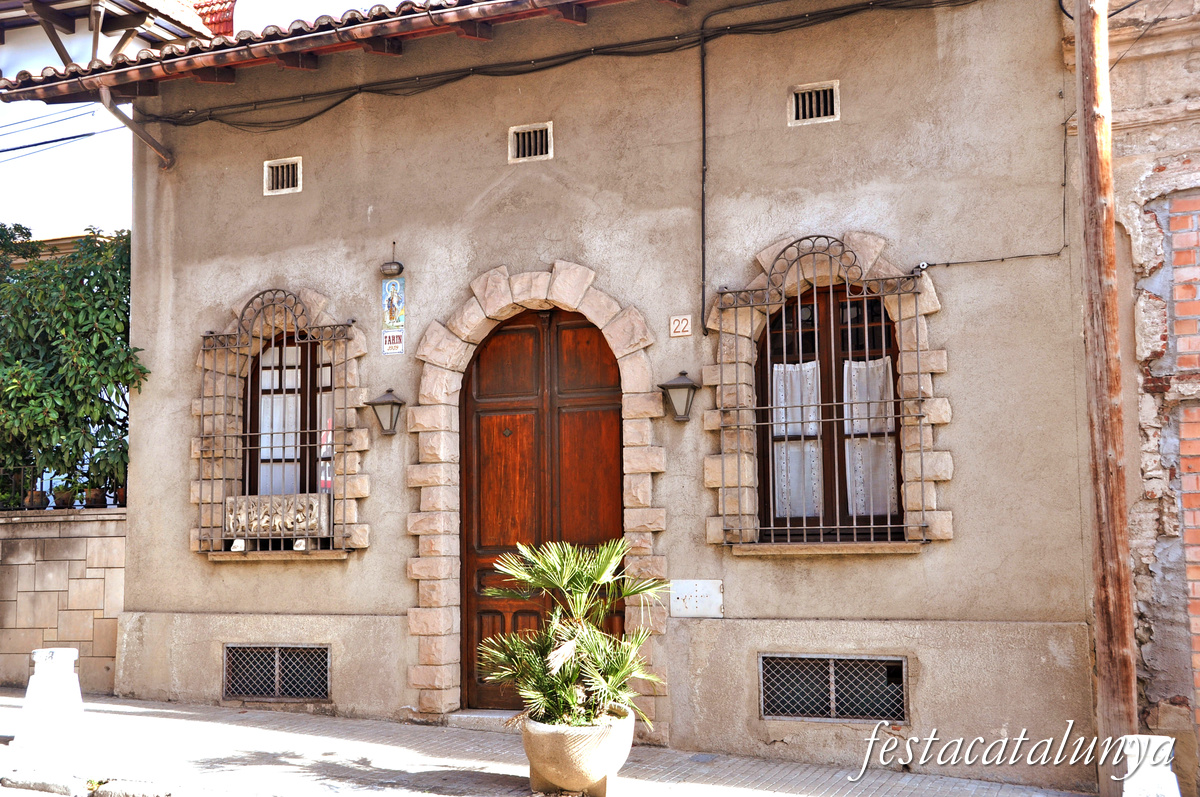 Sant Feliu de Codines - Edificis de l'Avinguda Catalunya (Can Tarin) 
