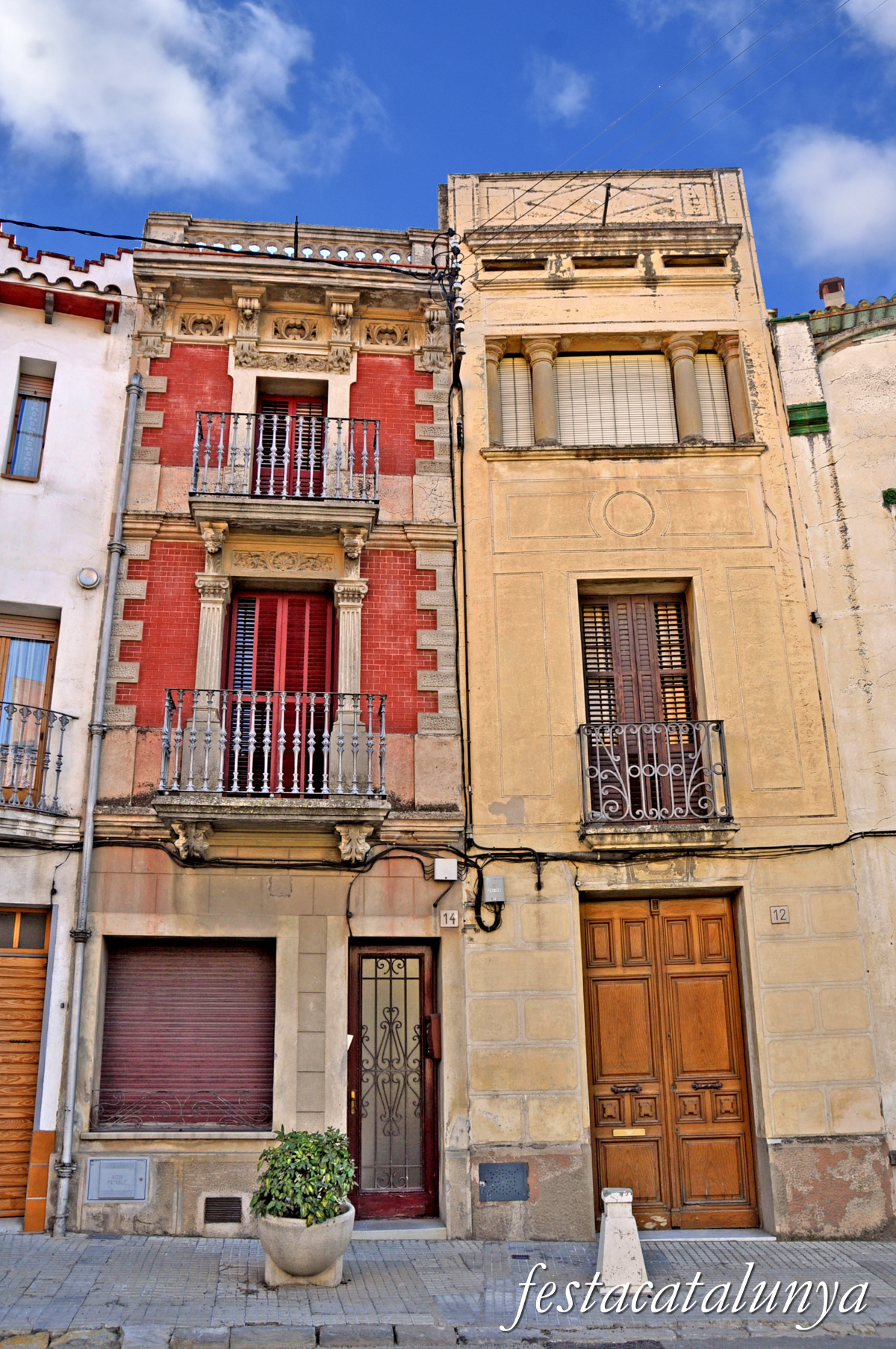 Sant Feliu de Codines - Edificis de l'Avinguda Catalunya, 12 i 14