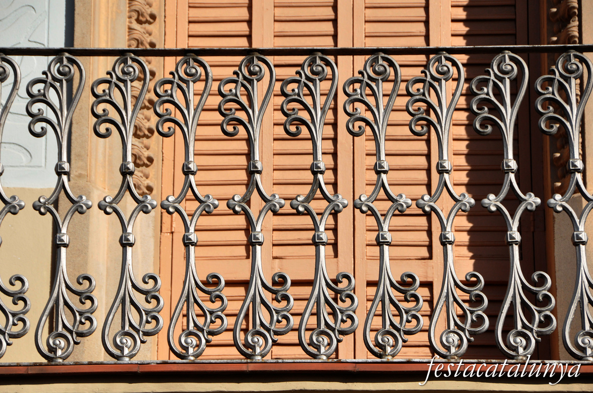 Sant Feliu de Codines - Edificis del Carrer Rector Tomàs Vila, 32 (Can Pujol)