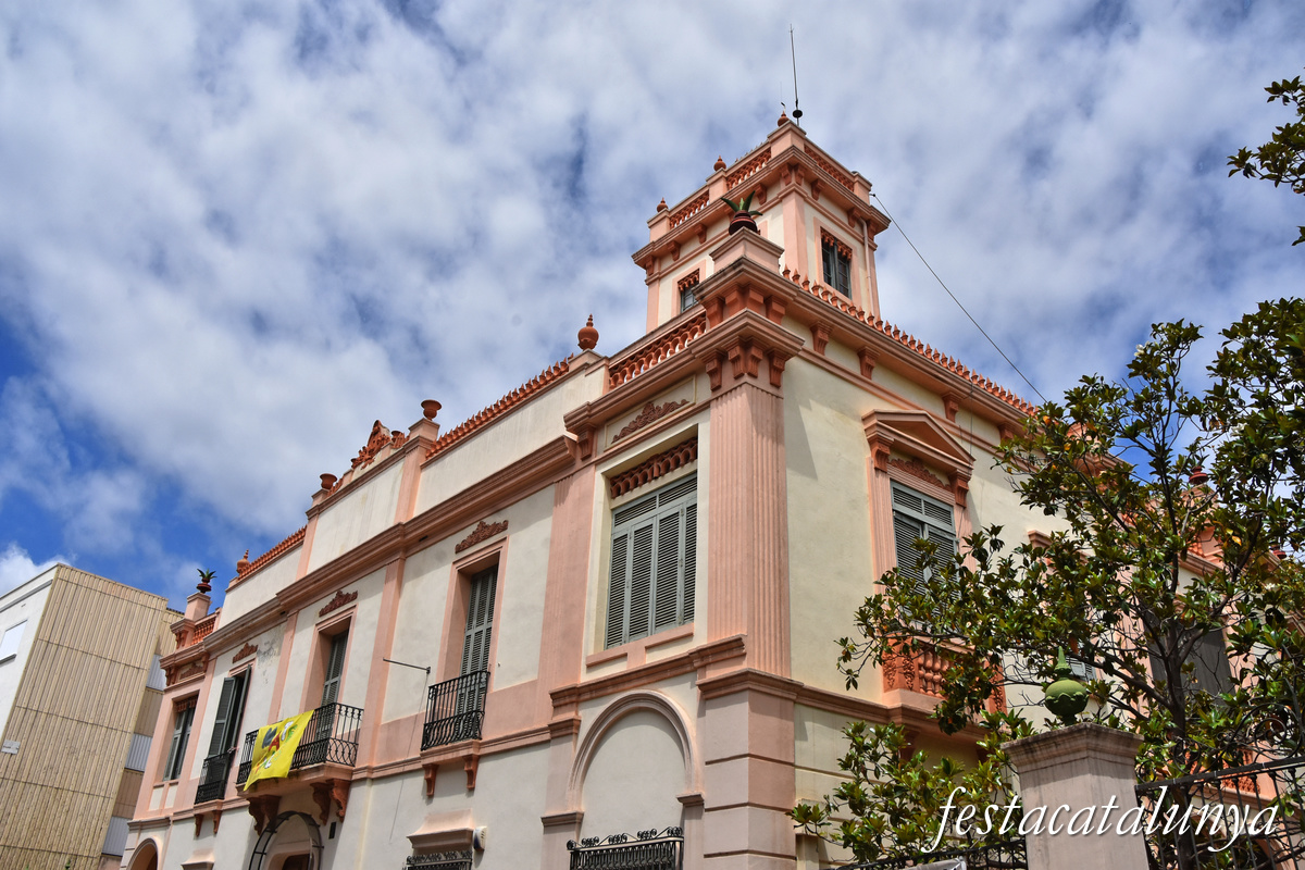 Sant Boi de Llobregat - Carrer Lluís Castells - Can Castells 