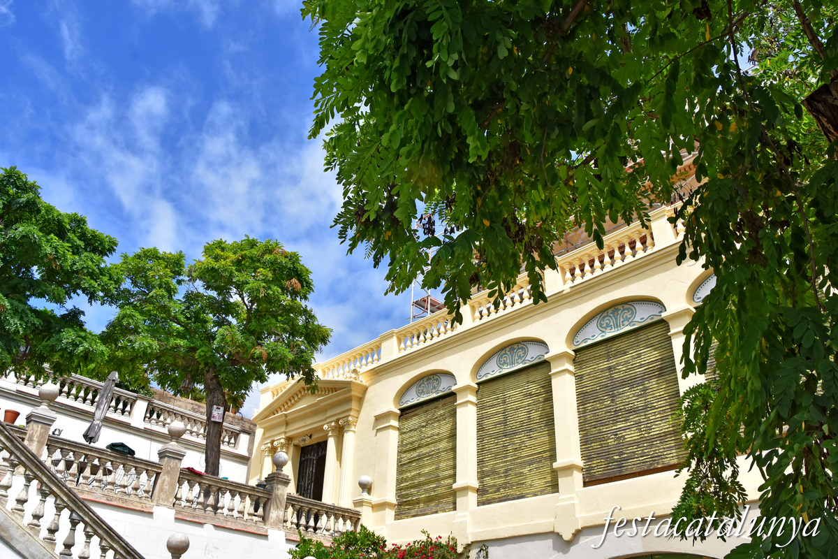 Sant Boi de Llobregat - Carrer Sant Pere - Villa Rosita o Can Morelló 