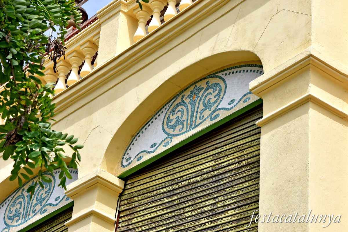 Sant Boi de Llobregat - Carrer Sant Pere - Villa Rosita o Can Morelló