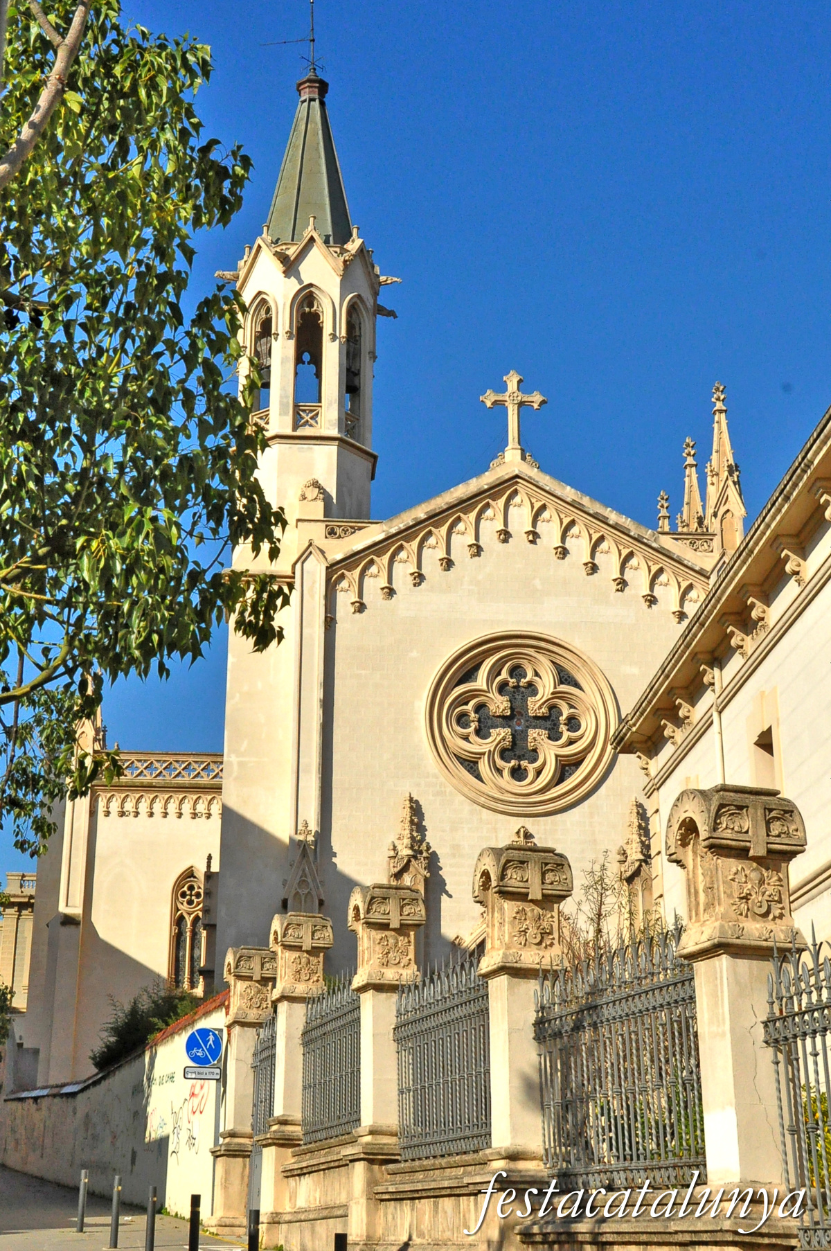 Sant Boi de Llobregat - Església de l'Institut Psiquiàtric 