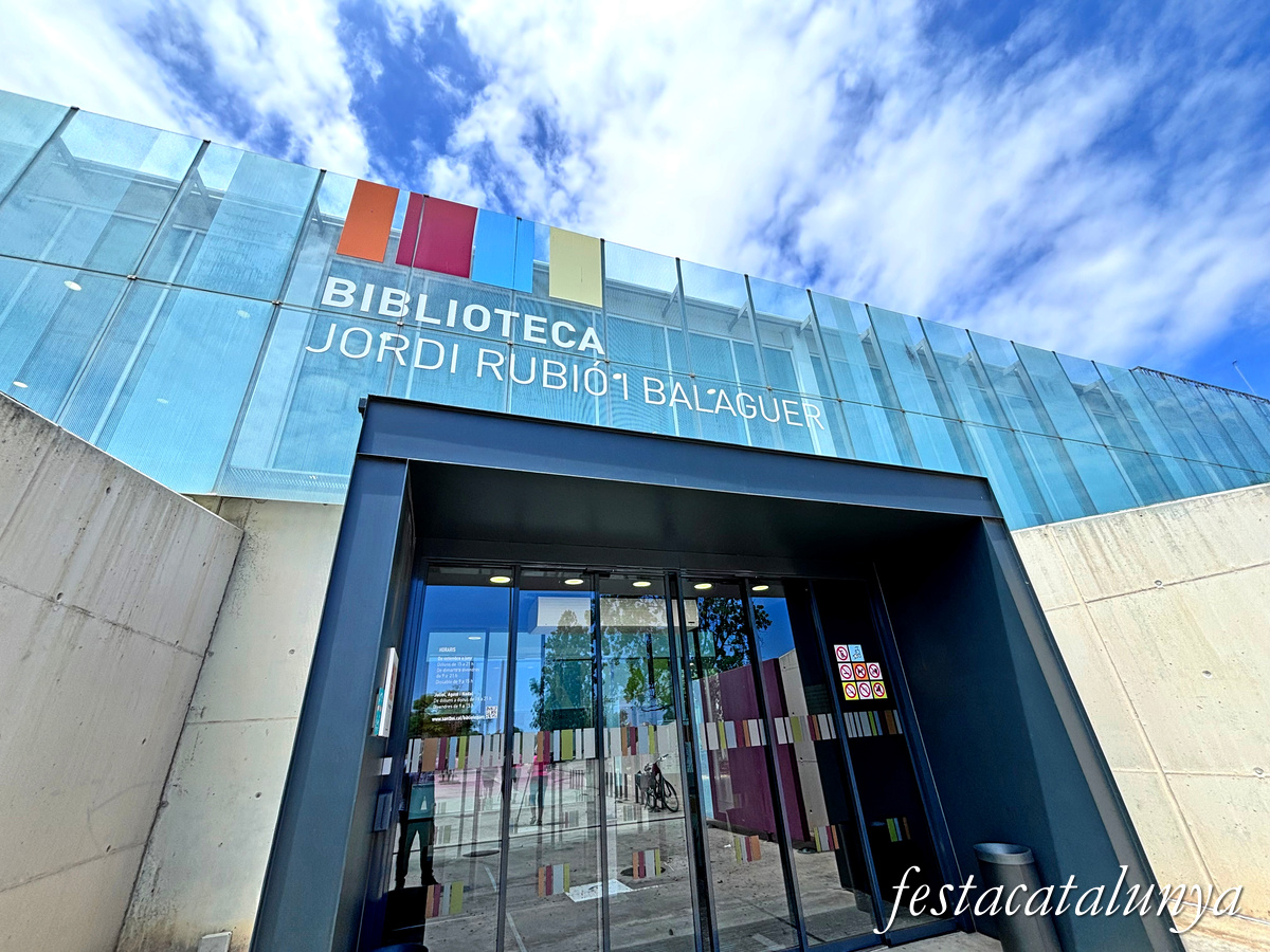 Sant Boi de Llobregat - Parc de la Muntanyeta - Biblioteca Jordi Rubió i Balaguer 