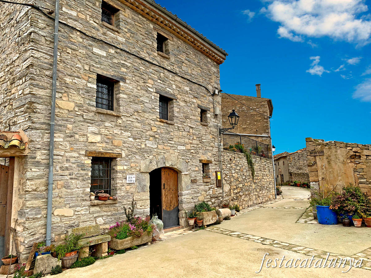 Poble de la Cirera a Llorac