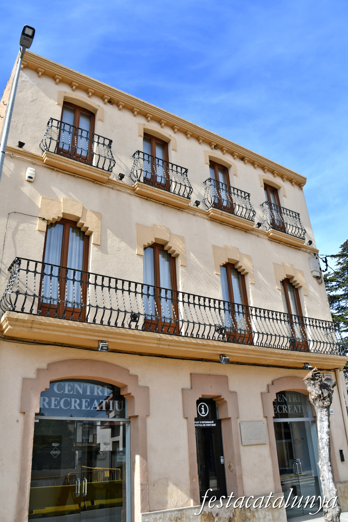 Font-rubí - Poble de Guardiola 