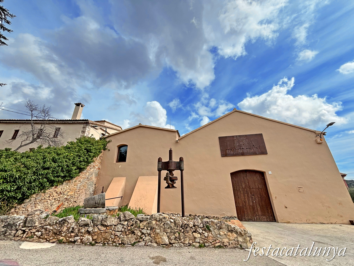 Font-rubí - Poble de l'Avellà 