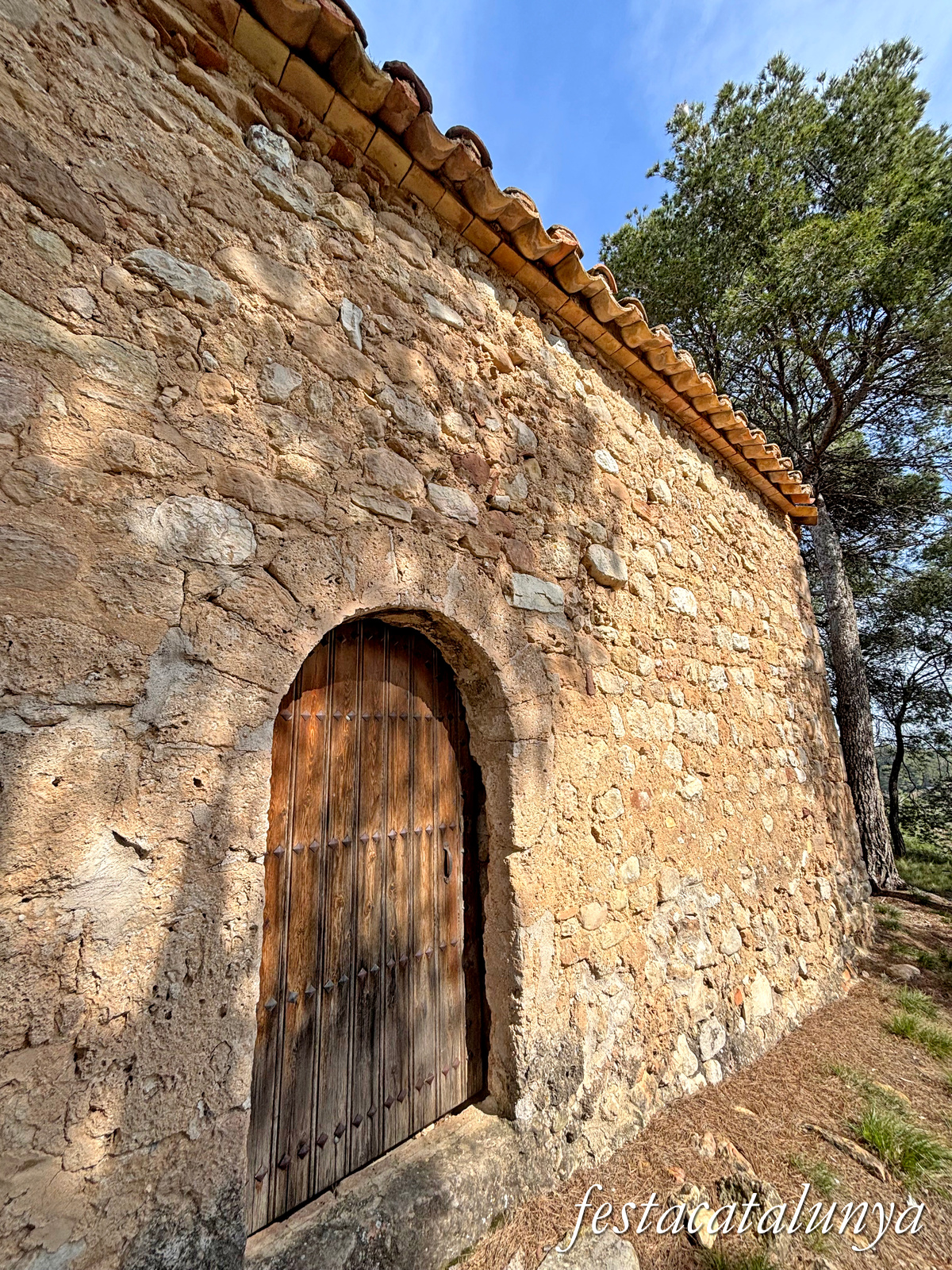 Font-rubí - Sant Joan de la Maçana o Santa Apol·lònia 
